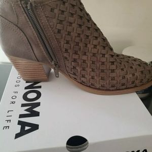 Sonoma booties, 6.5